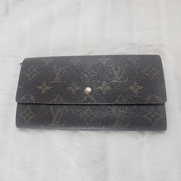 Louis Vuitton Long Wallet - Picture 1 of 9